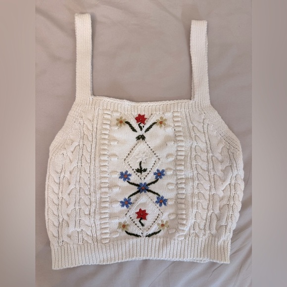 Cider Tops - White Knit Tank Crop with Floral Embroidery